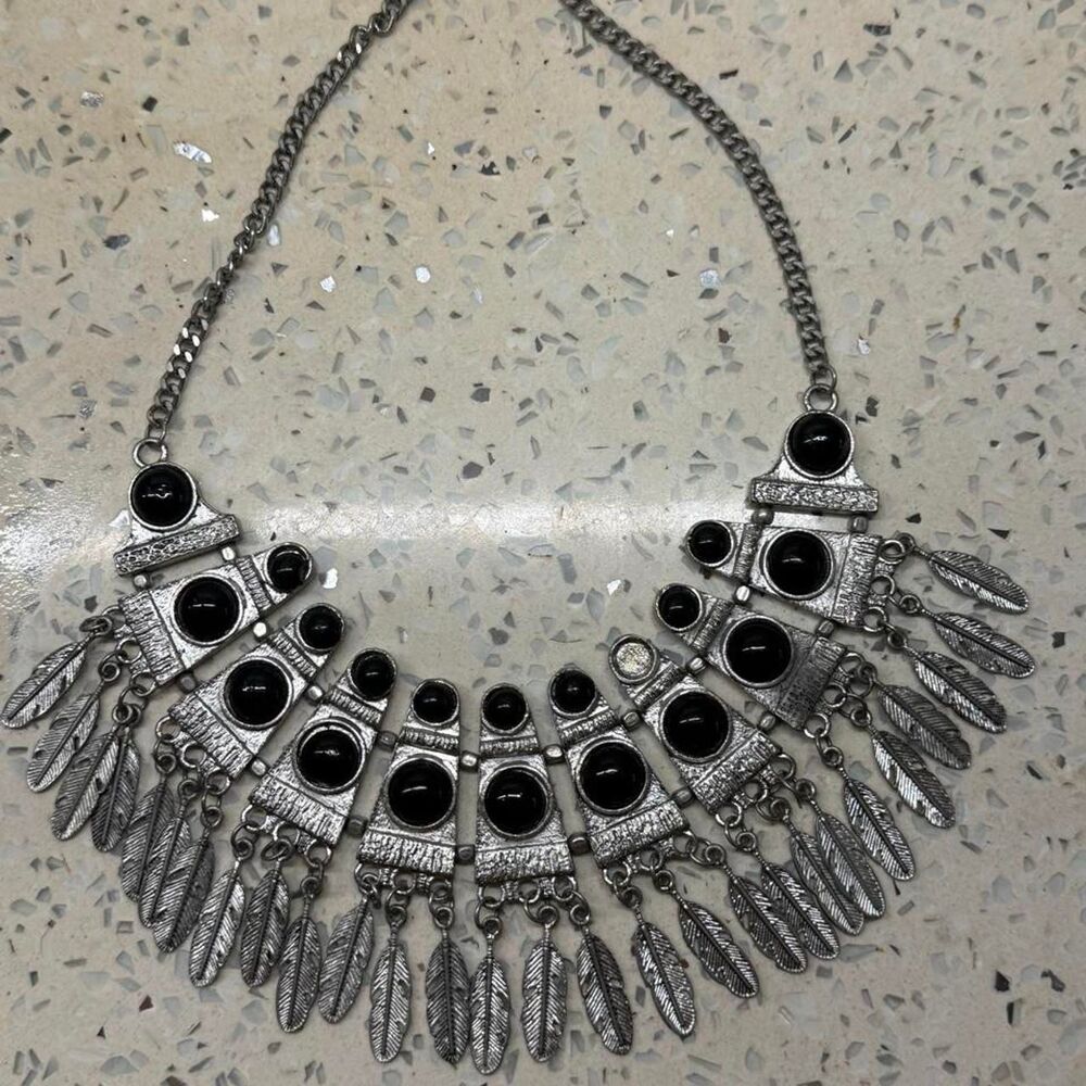 Unbranded Women's Black and Silver Jewellery